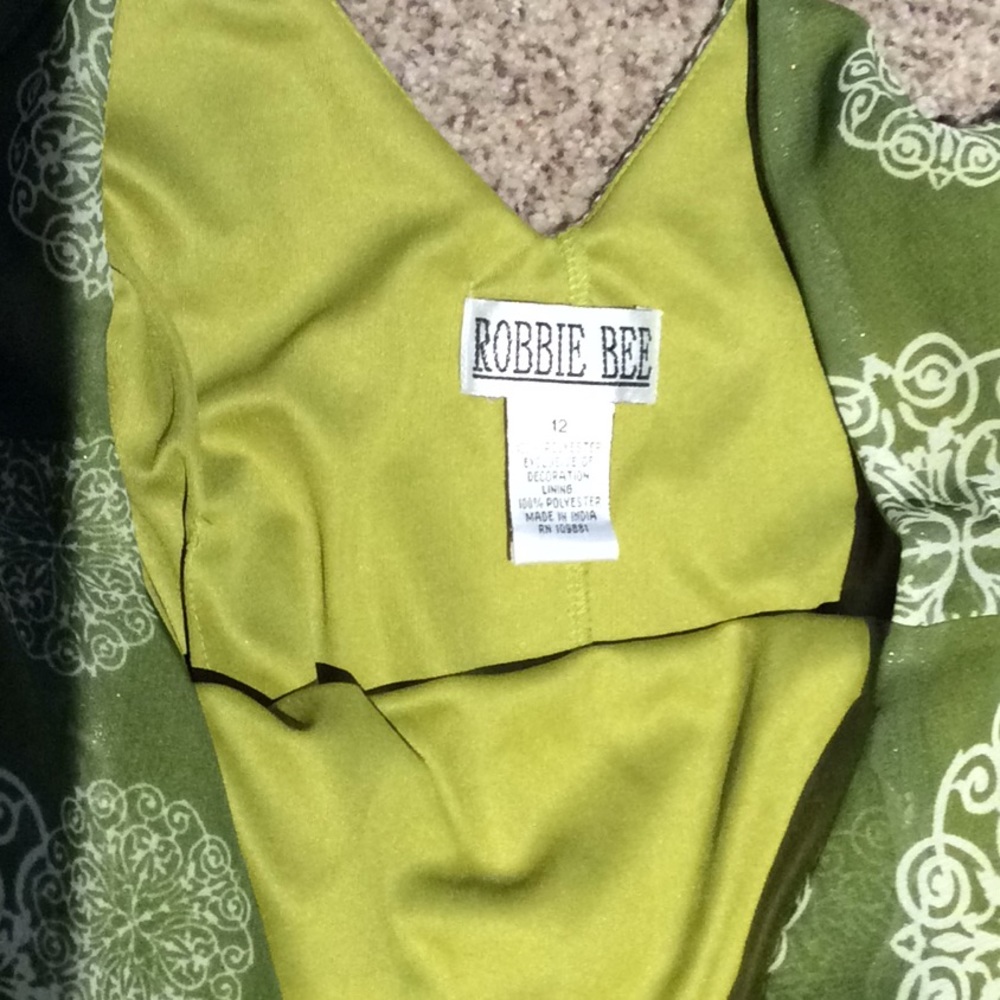 Dress - Picture 4 of 5